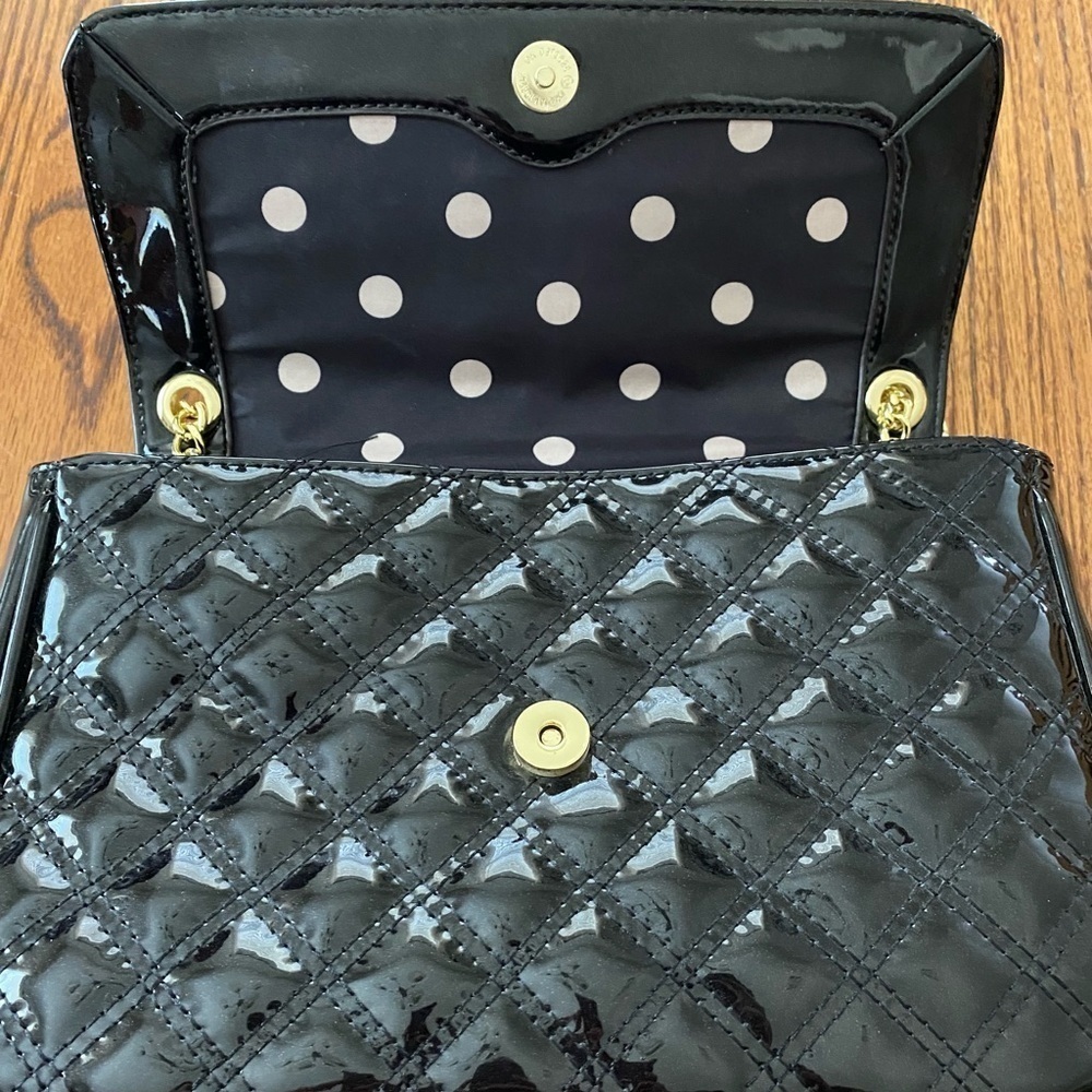 Anne Klein Black Quilted Patent Shoulder Bag Gold Tone Hardware - Picture 7 of 8